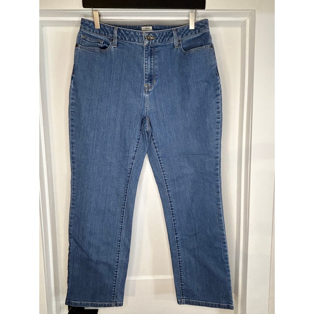 LL Bean Classic Fit Straight Leg Jeans Womens 16 Reg Blue Stretch Denim 500301